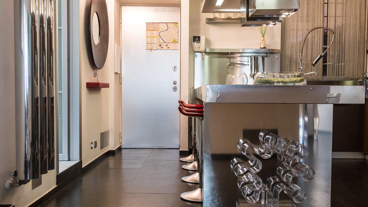 Apartment In Cosmopolitan Hi-tech Rome